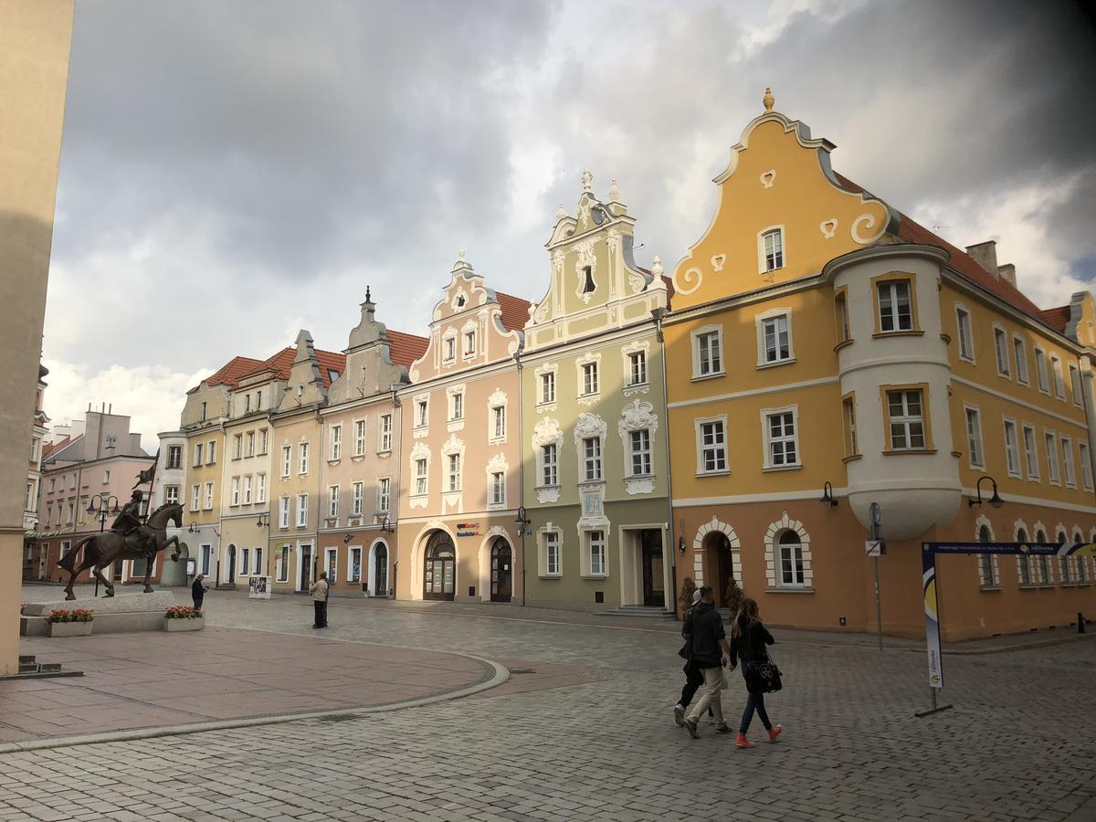 Red Bike Apart'S Opole Bagian luar foto